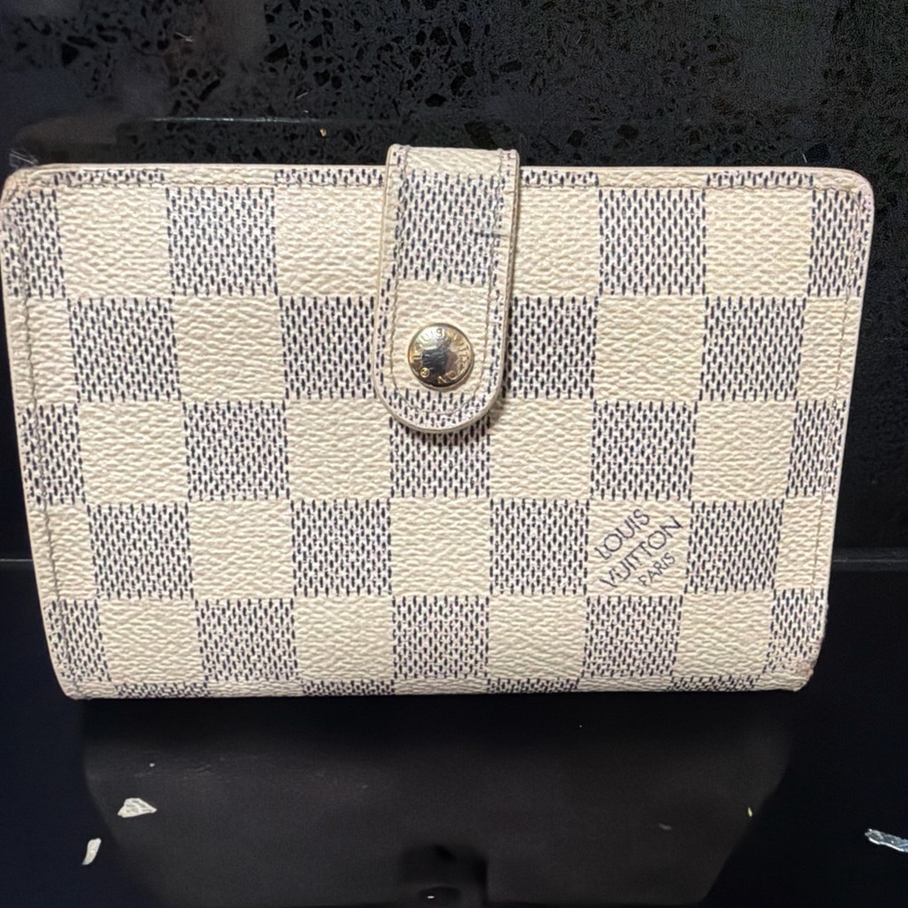 Authentic Louis Vuitton Damier Azur Kisslock Wallet
